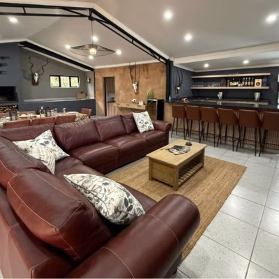 Delta Lodge accommodation at Swaelkrans Hunting Safari, Free State
